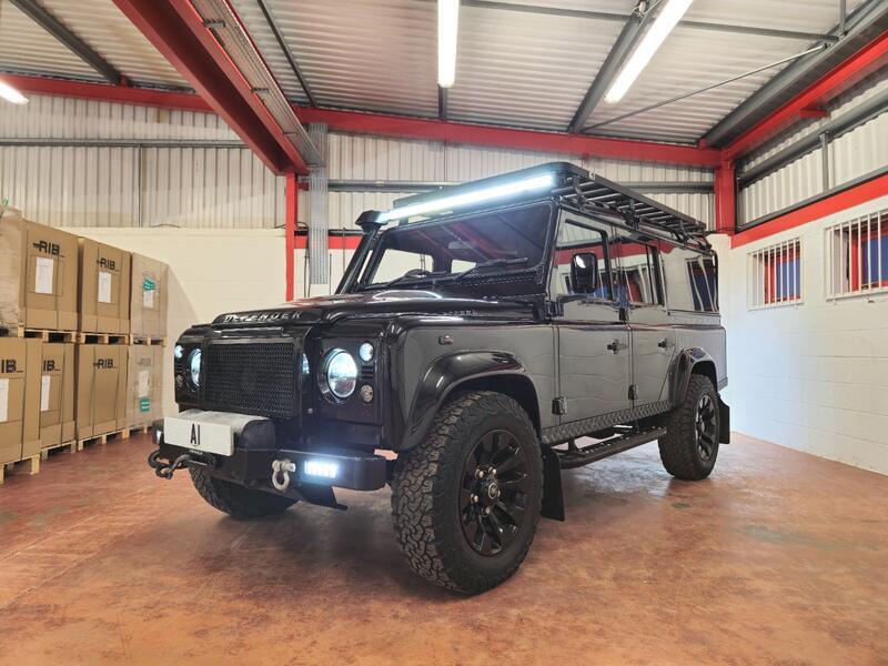 LAND ROVER DEFENDER